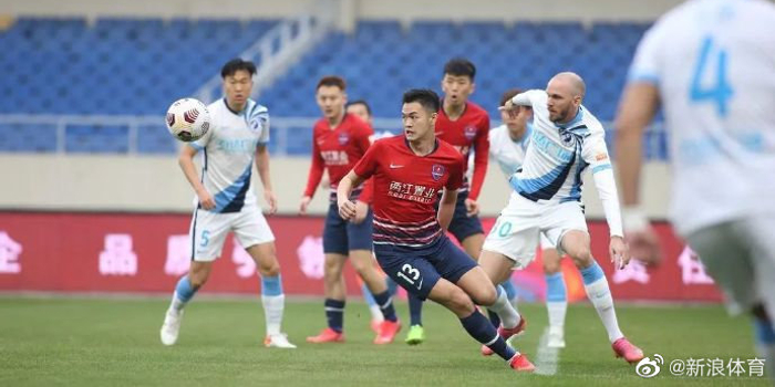  斯图加特换帅效果显著，连胜逃离降级区  